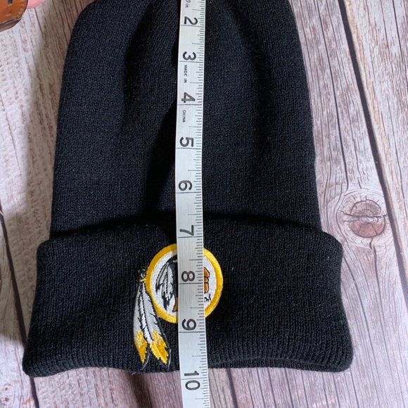 NWOT Washington Redskins logoed knit beanie hat - Picture 5 of 6
